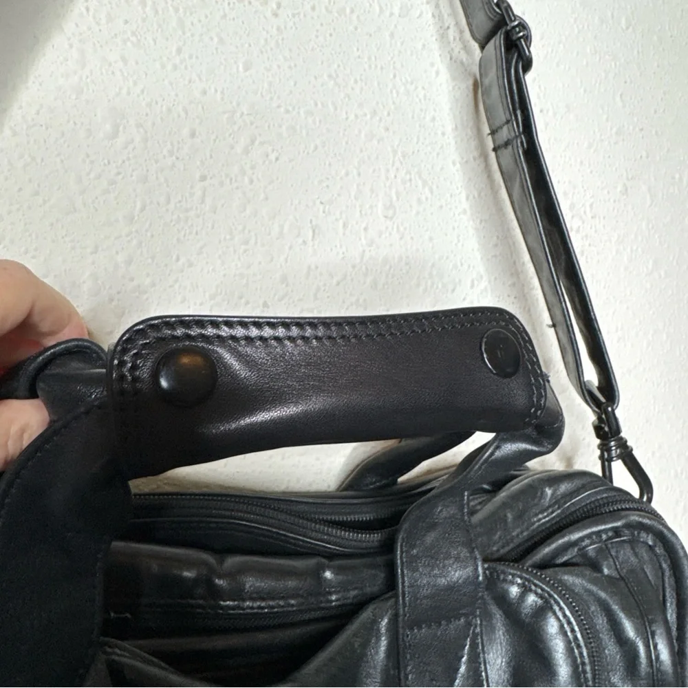 TUMI Alpha Black Leather 17” Messenger‎ Laptop Expandable Briefcase Bag Monogram